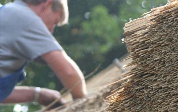 professional Winterbourne Stoke thatchers